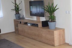 TV stolek dub lamino