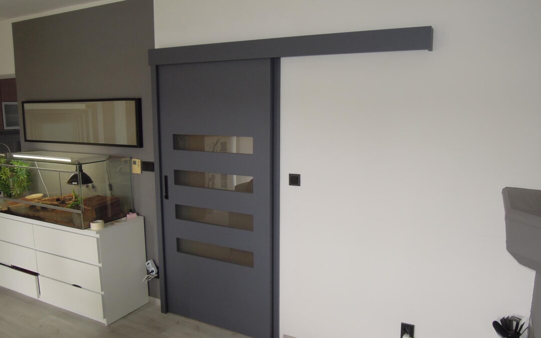 Bezfalcové posuvné dveře s magnetickým zámkem