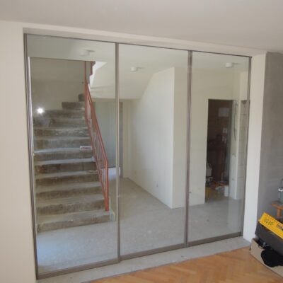 Skleněná stěna posuvná